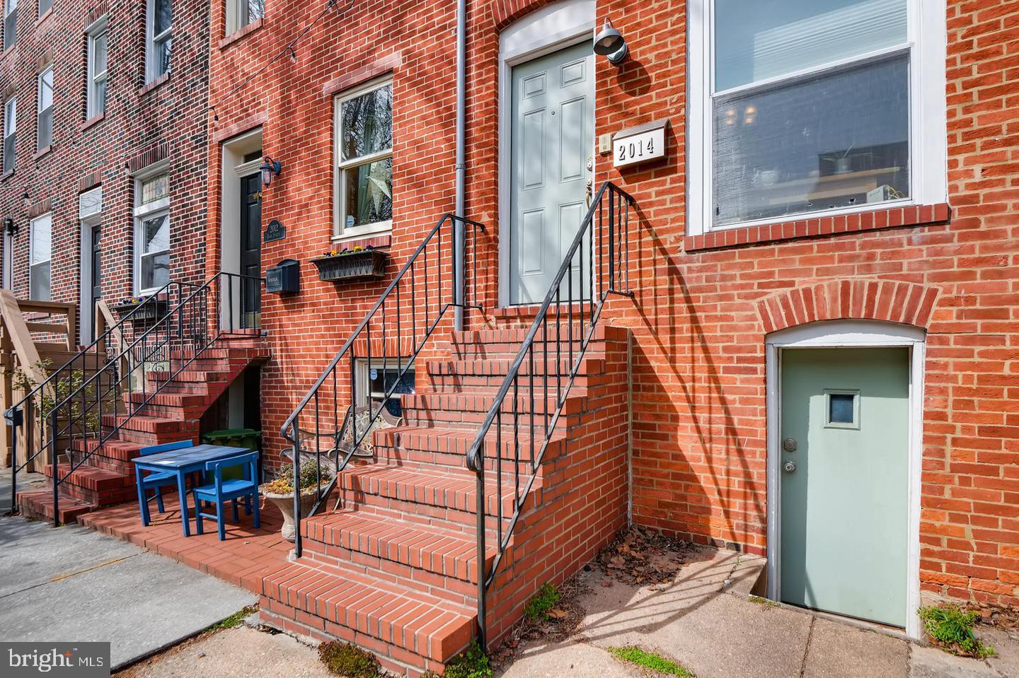 2014 Bank St Property Photo 2