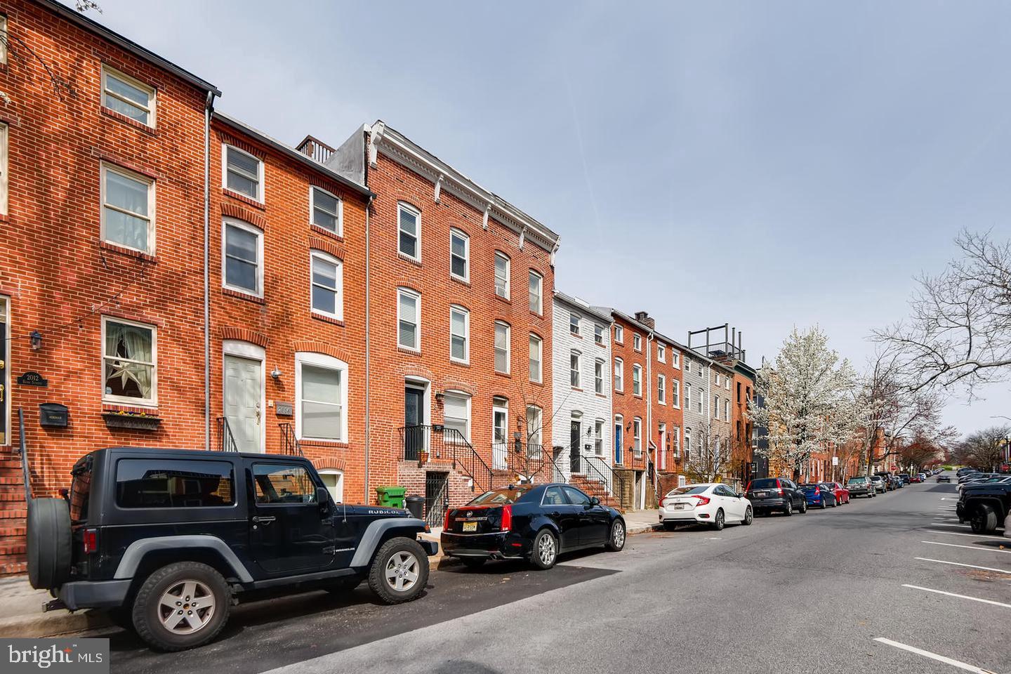 2014 Bank St Property Photo 3