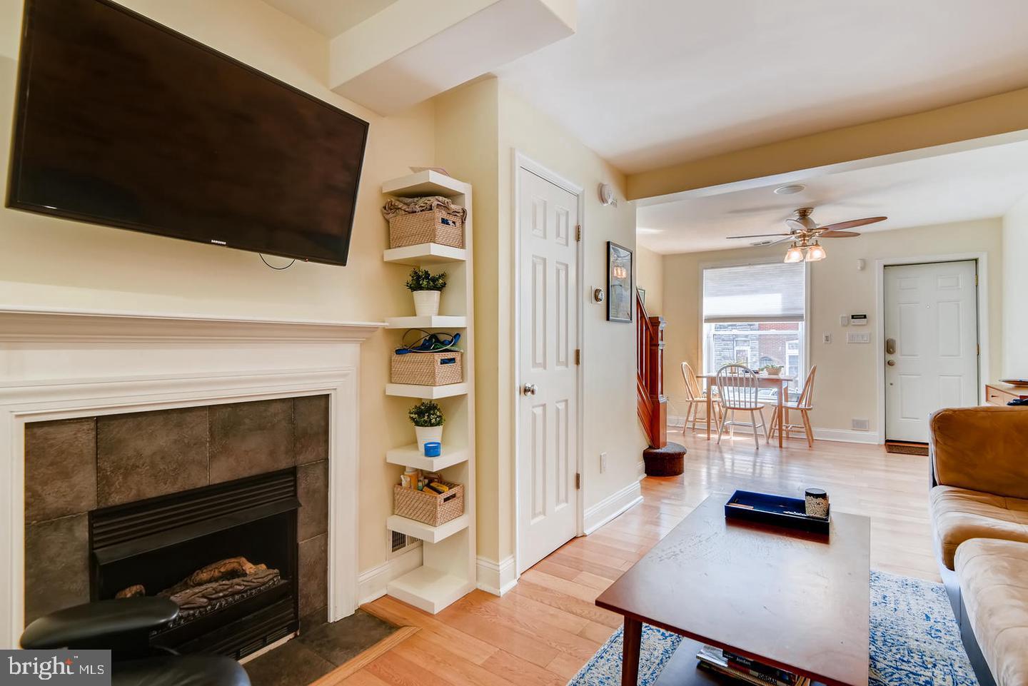 2014 Bank St Property Photo 4