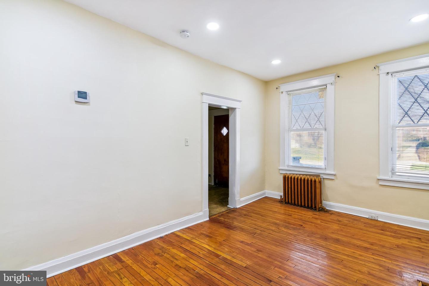 2319 W Lafayette Ave Property Photo 6