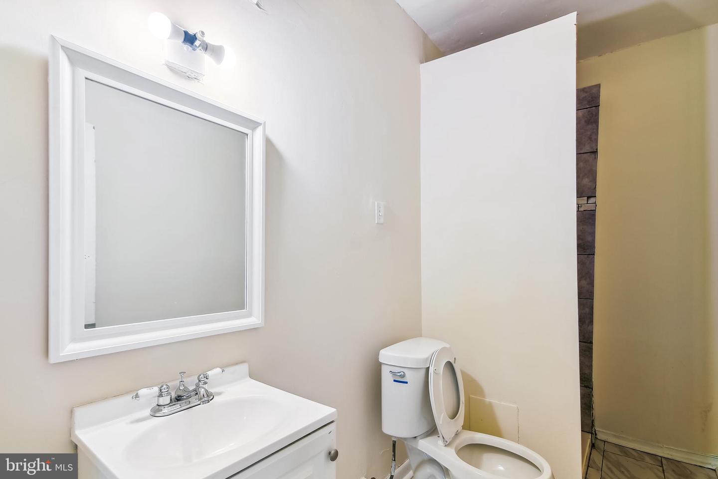 2319 W Lafayette Ave Property Photo 15