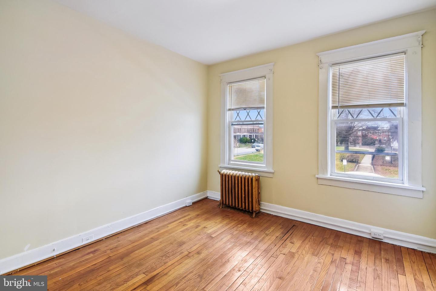 2319 W Lafayette Ave Property Photo 22