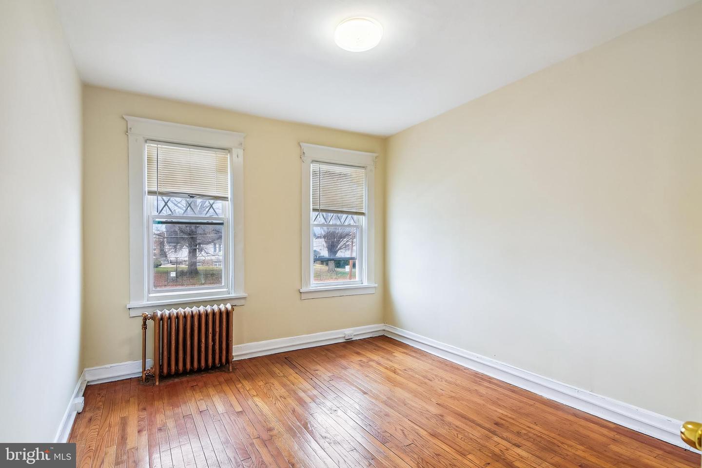 2319 W Lafayette Ave Property Photo 23
