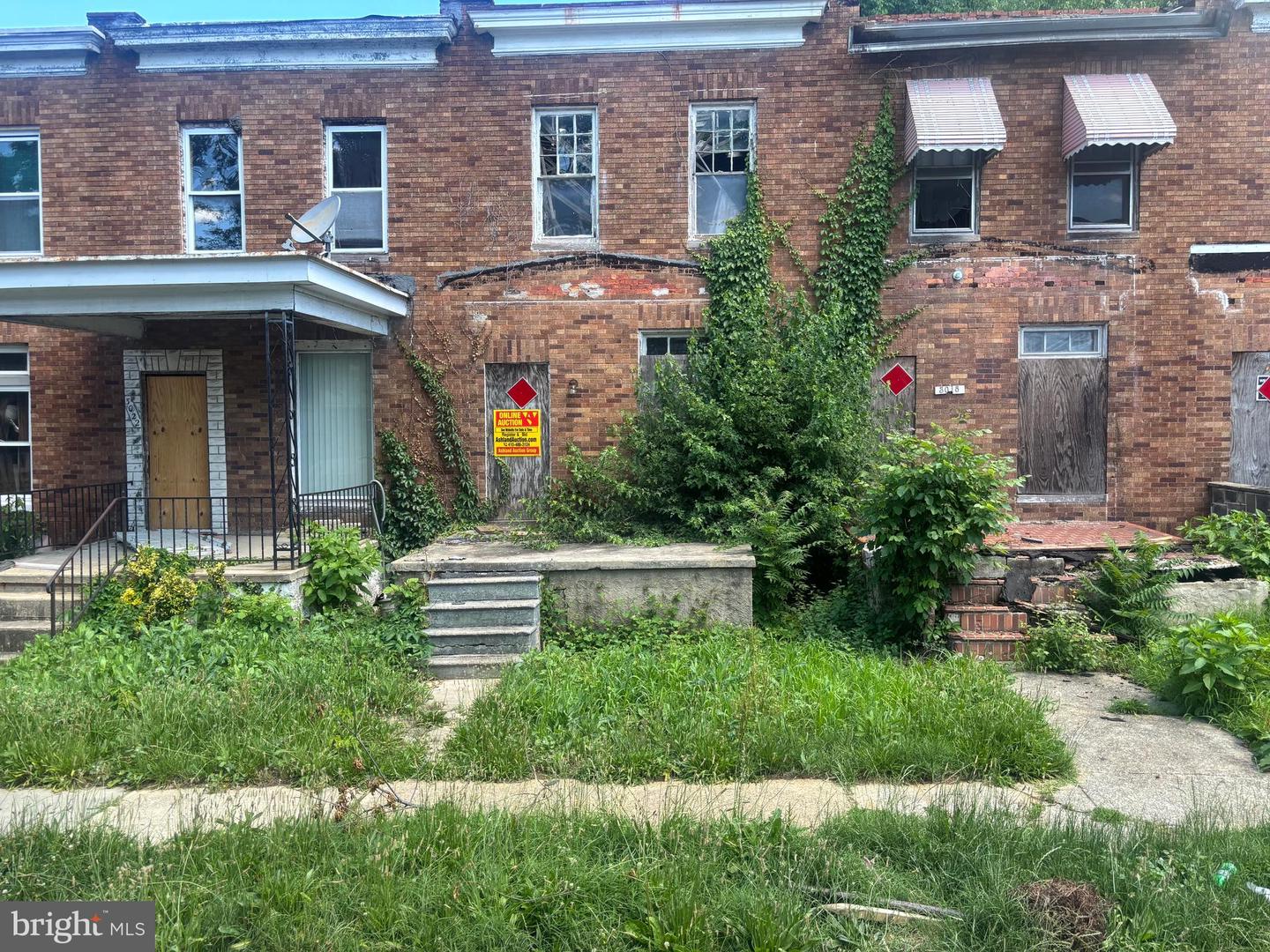 3020 Harlem Ave Property Photo 1