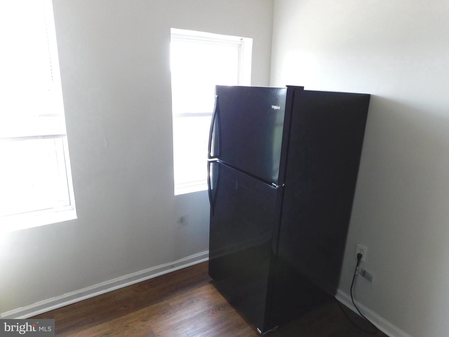 2427 Lakeview Ave #2c Property Photo 8