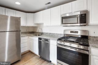 724 S WOLFE #1A Property Photo 1