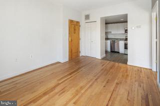 724 S Wolfe #1a Property Photo 4