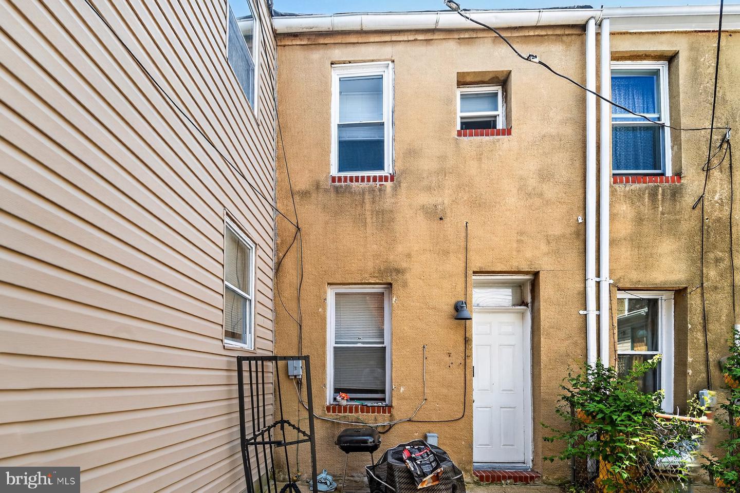 778 Carroll St Property Photo 6