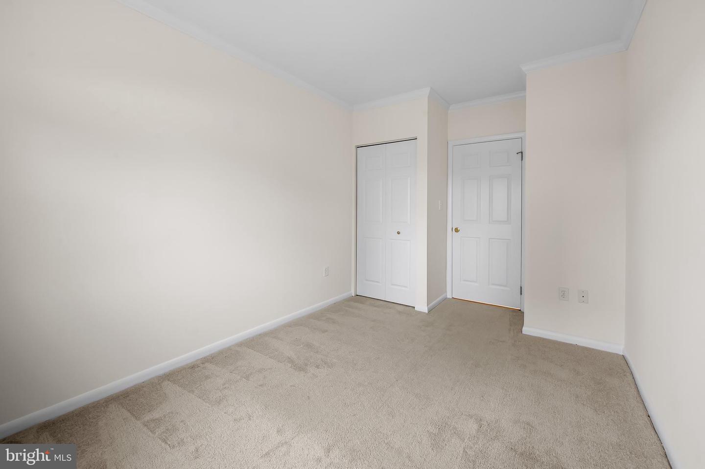 123 W Barre St W #402 Property Photo 15