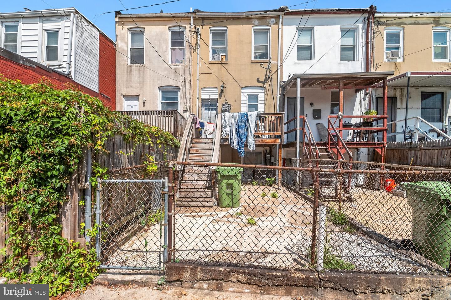 1209 Sargeant St Property Photo 6