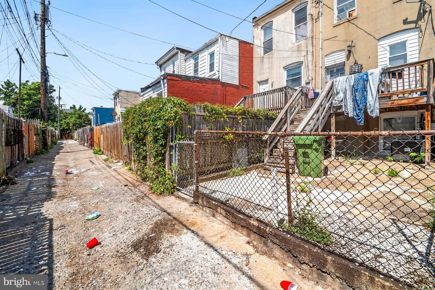 1209 Sargeant St Property Photo 8