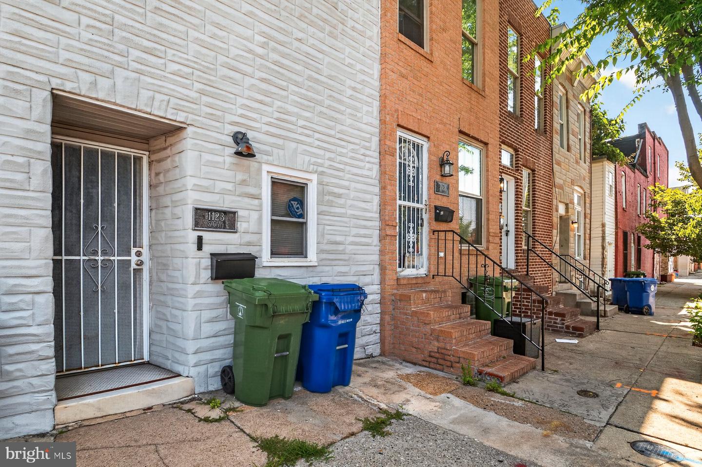 1123 S Carey St Property Photo 1