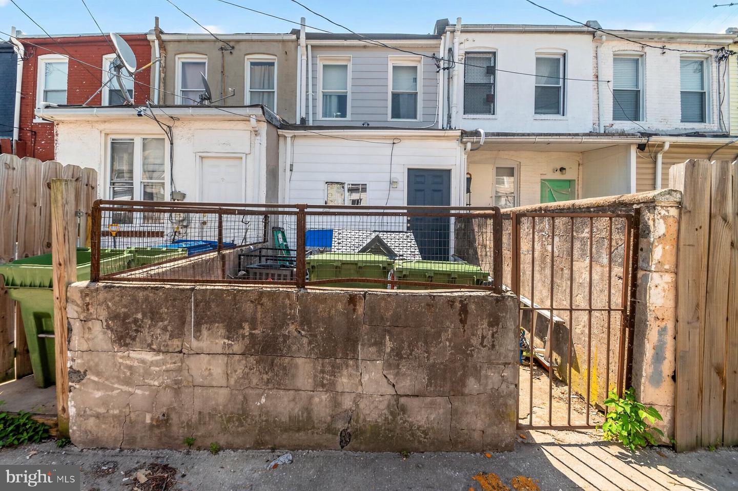 1216 Sargeant St Property Photo 7