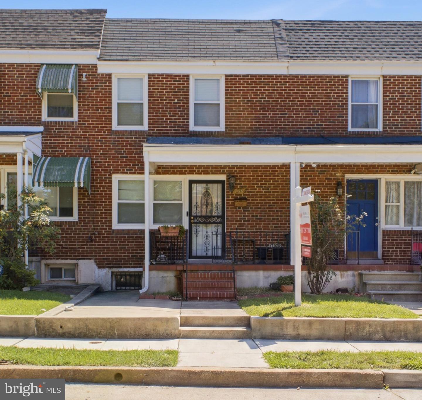 709 Tolna St Property Photo 1