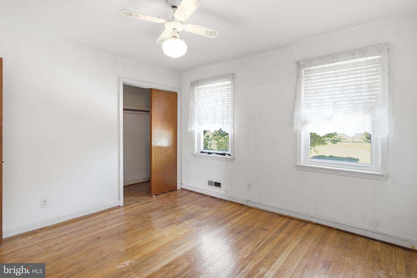 709 Tolna St Property Photo 17