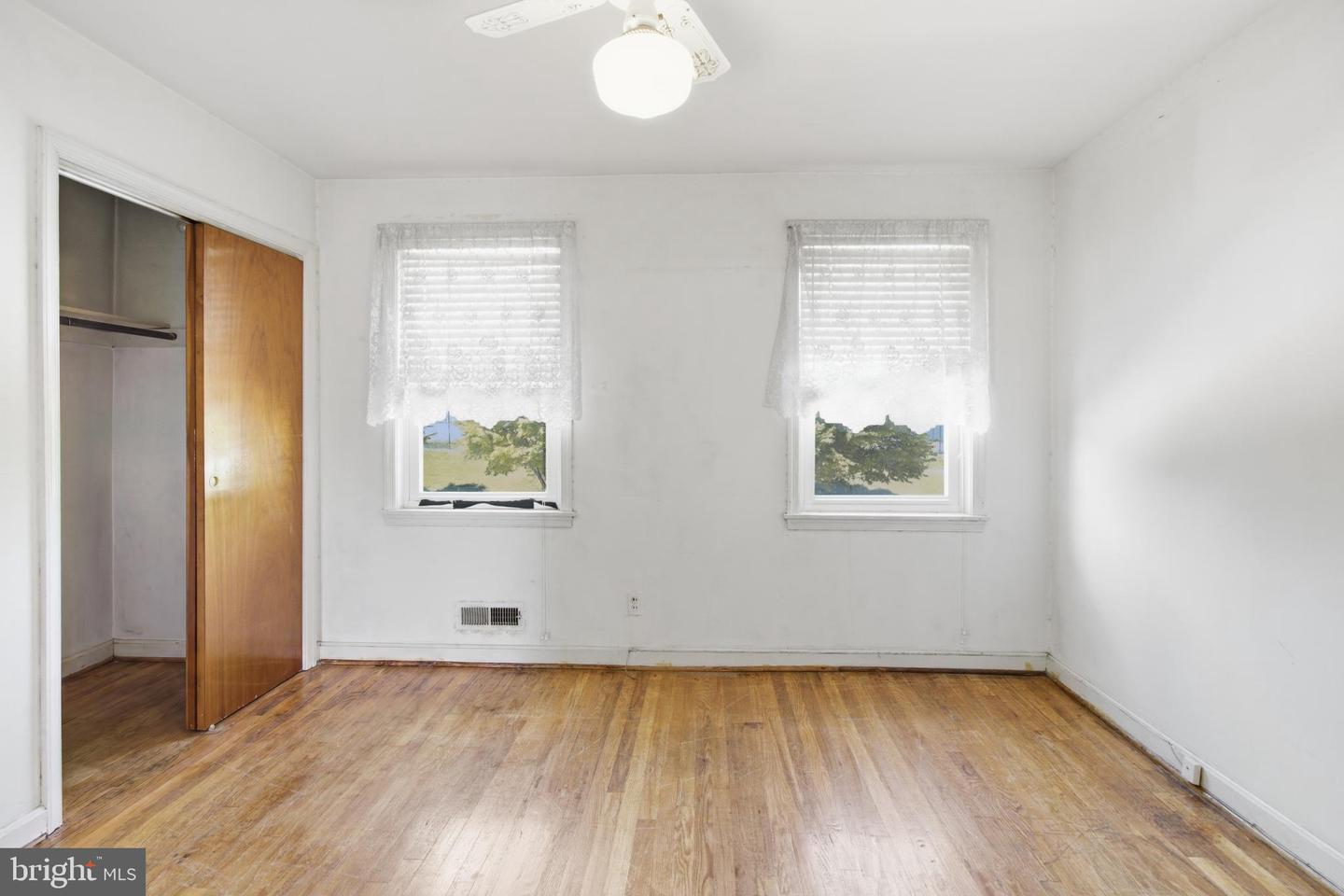 709 Tolna St Property Photo 18
