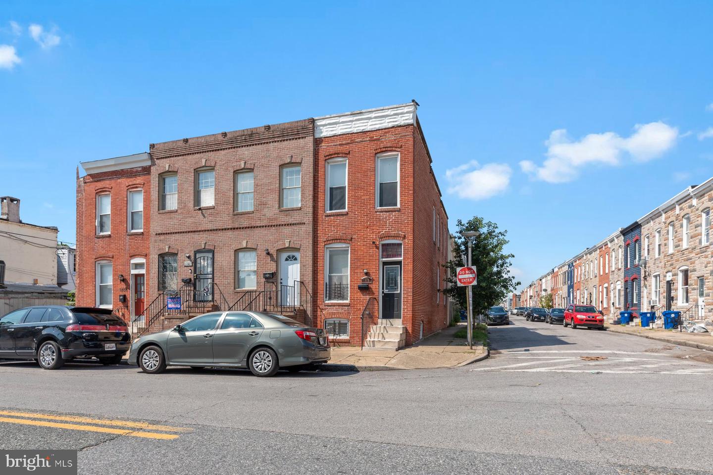 1309 W Ostend St Property Photo 4