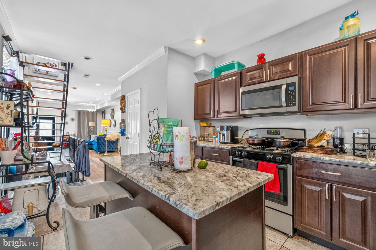 1309 W Ostend St Property Photo 9