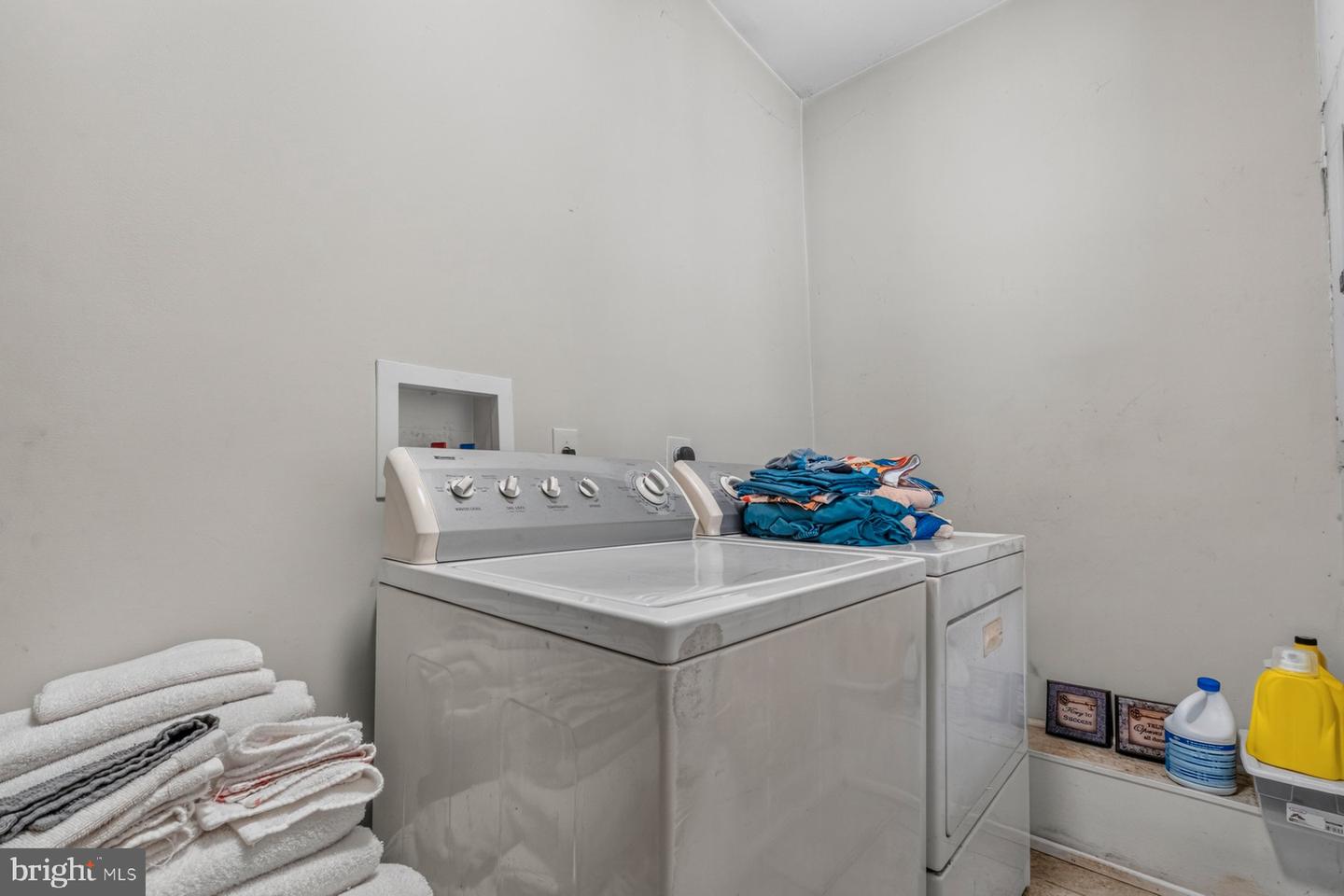 1309 W Ostend St Property Photo 12