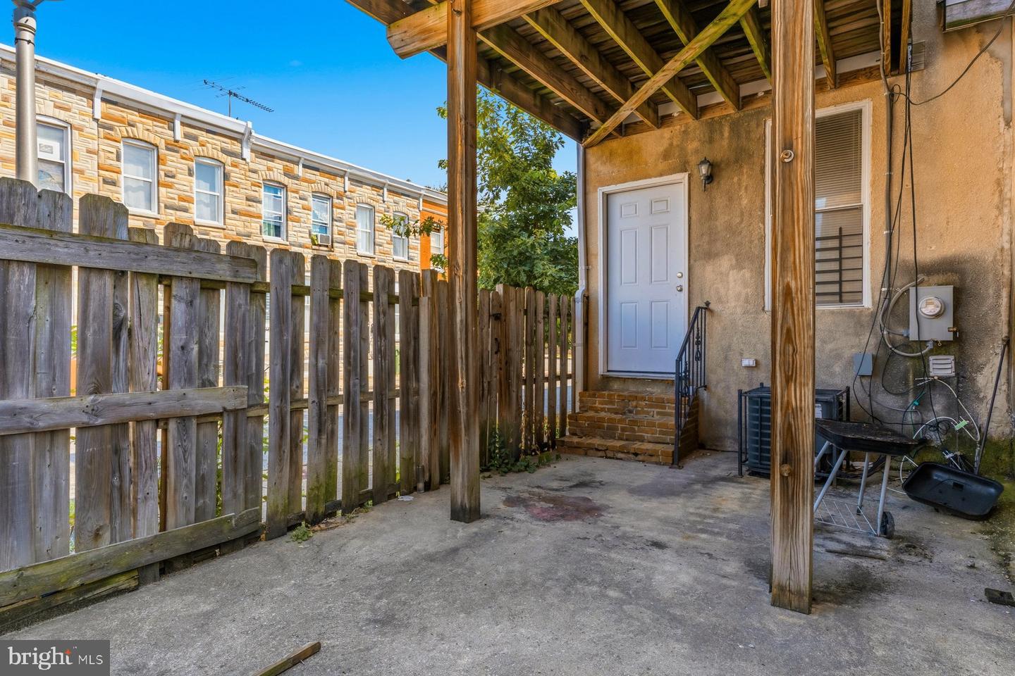 1309 W Ostend St Property Photo 25