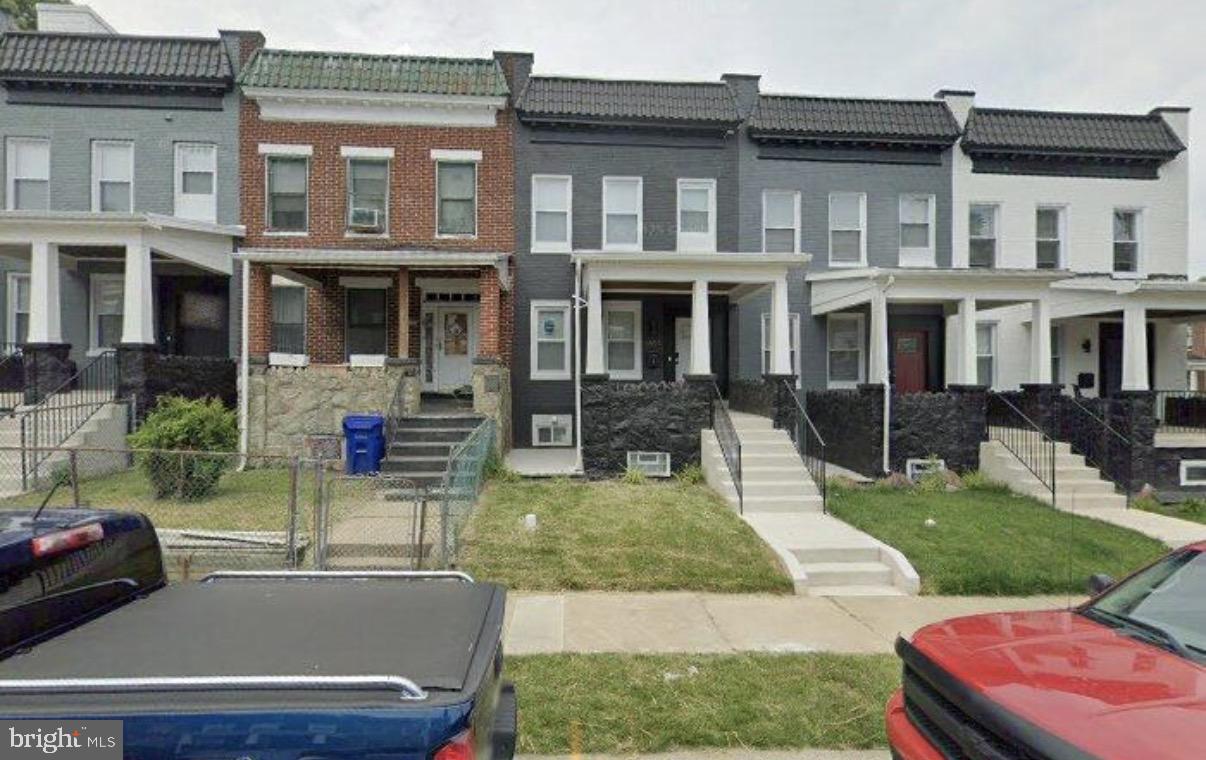 5300 MAPLE AVE Property Photo 1