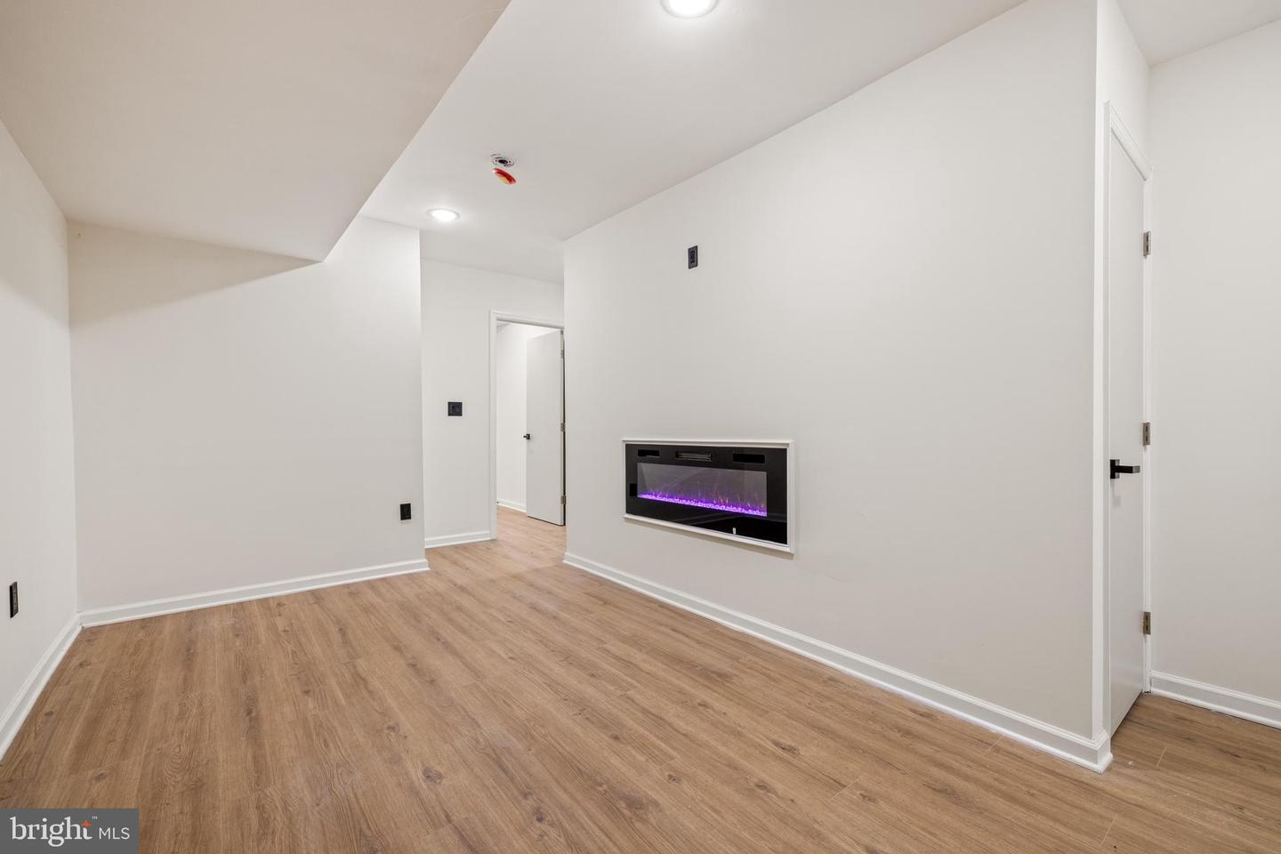 2784 W North Ave Property Photo 16