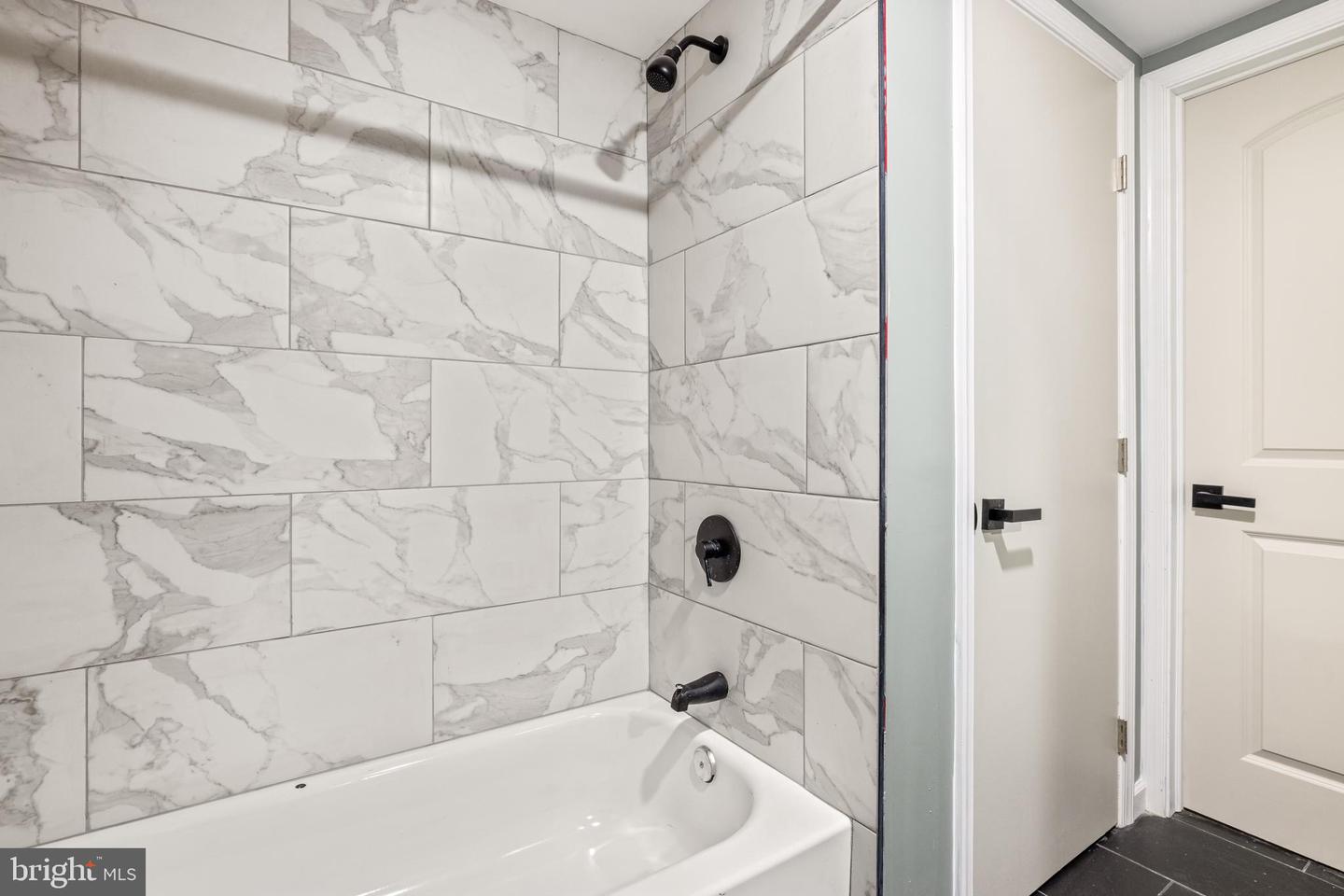 2784 W North Ave Property Photo 19