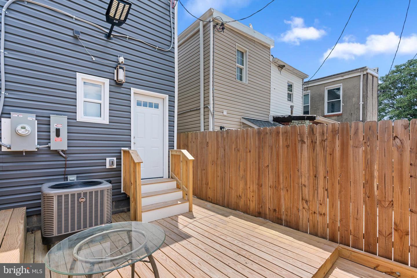 1008 E Biddle St Property Photo 30