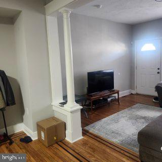 3928 6th St Property Photo 3