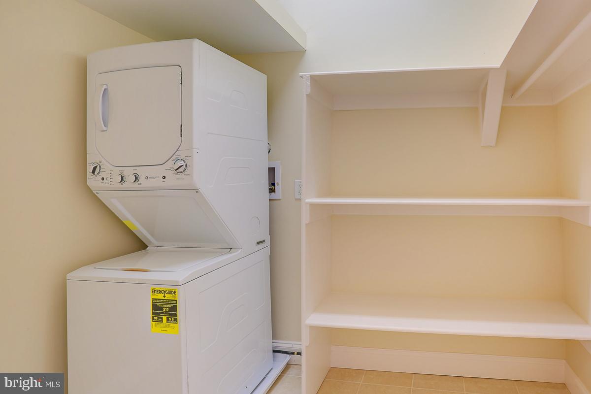 2118 Saint Paul St Property Photo 13