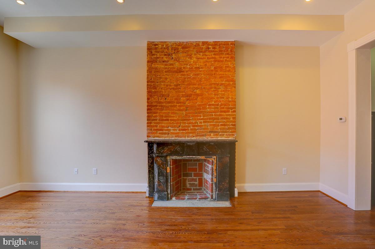 2118 Saint Paul St Property Photo 17