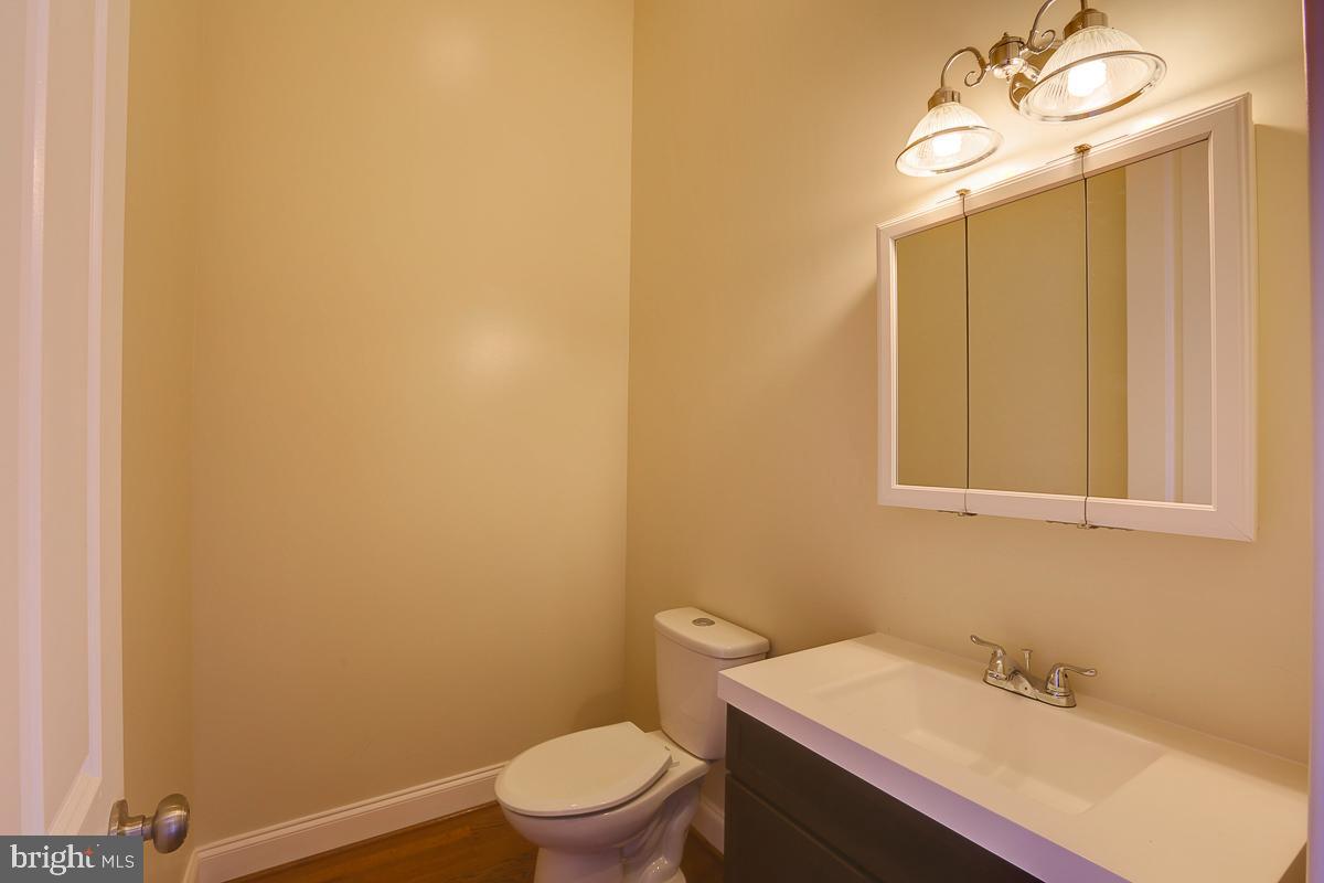 2118 Saint Paul St Property Photo 18