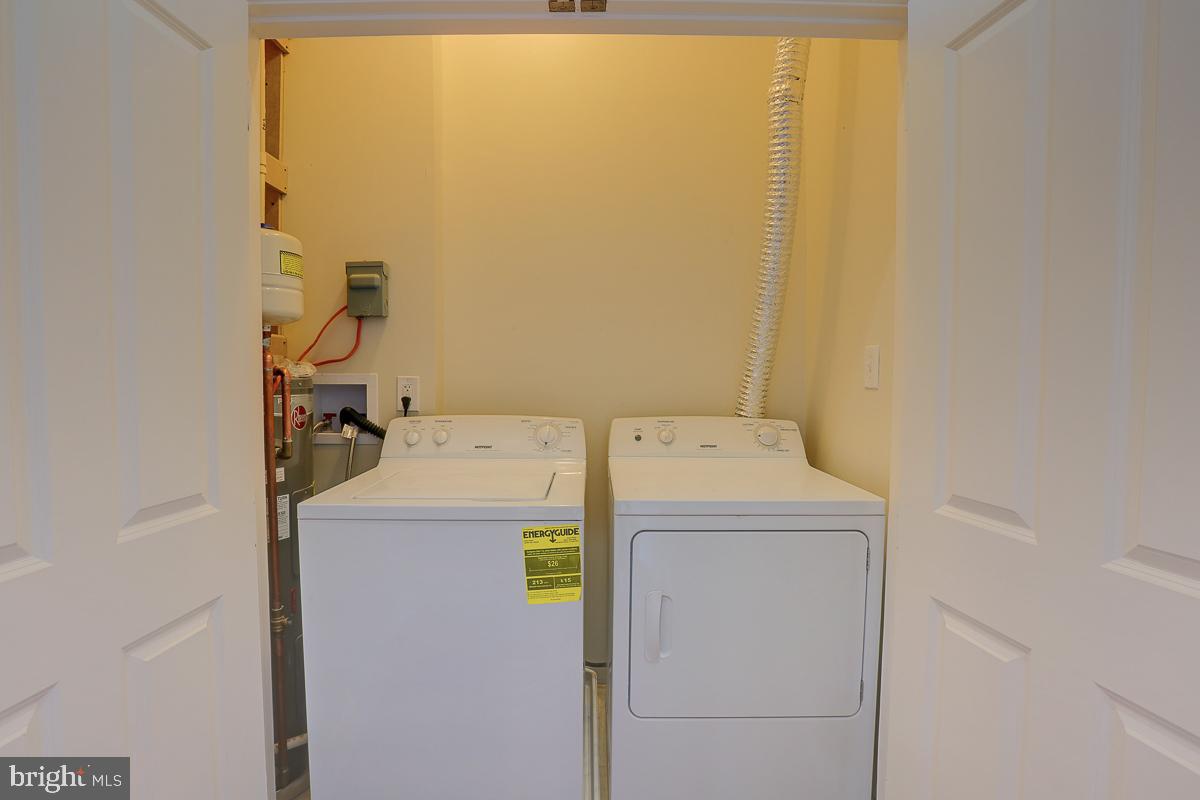 2118 Saint Paul St Property Photo 28