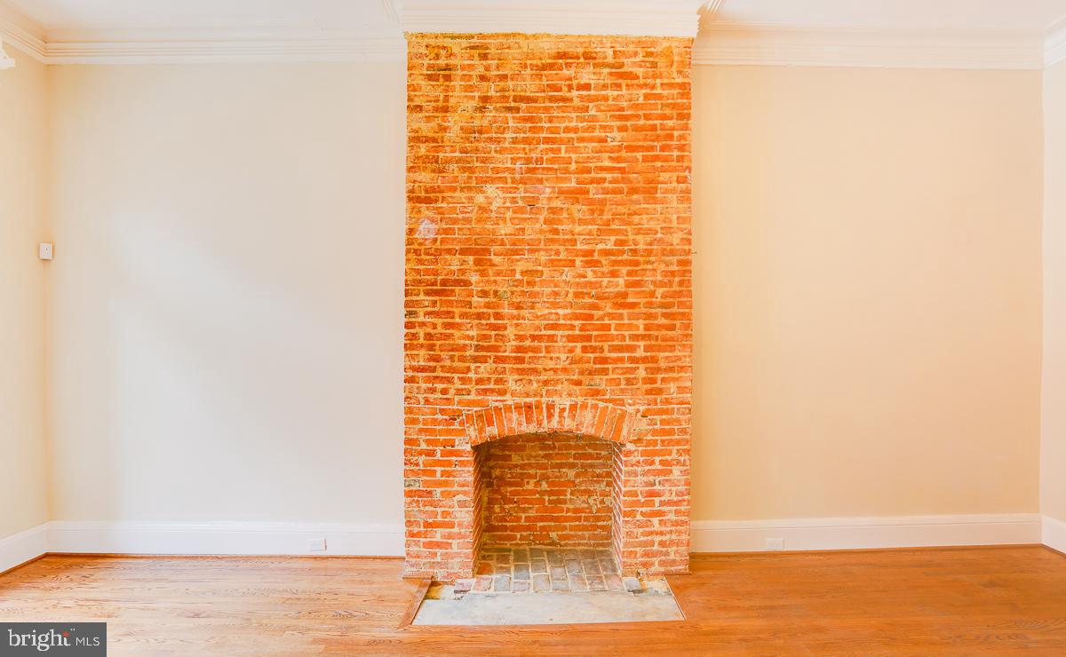 2118 Saint Paul St Property Photo 34