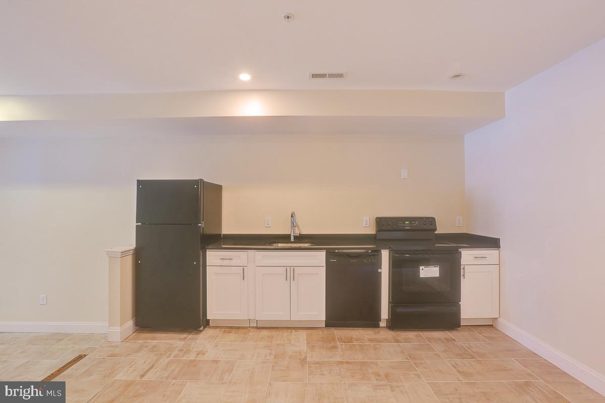 2118 Saint Paul St Property Photo 47