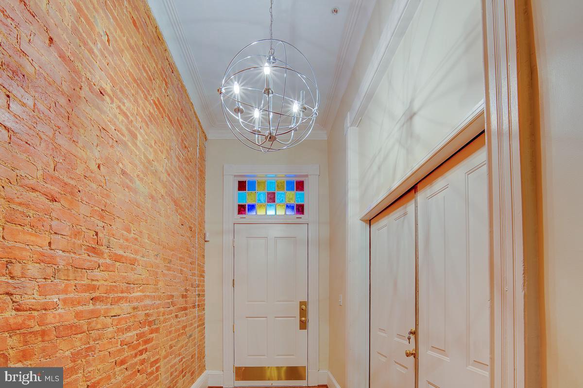 2118 Saint Paul St Property Photo 53