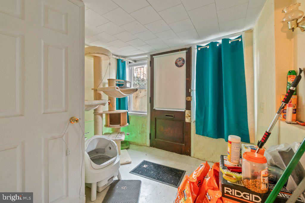 2810 Saint Paul St Property Photo 7