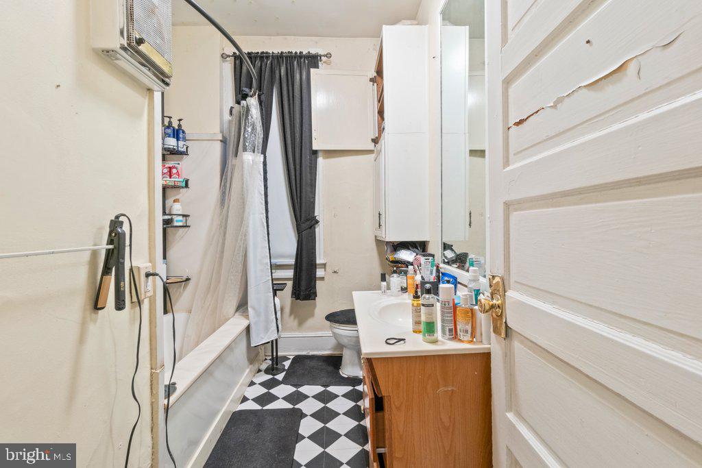 2810 Saint Paul St Property Photo 11