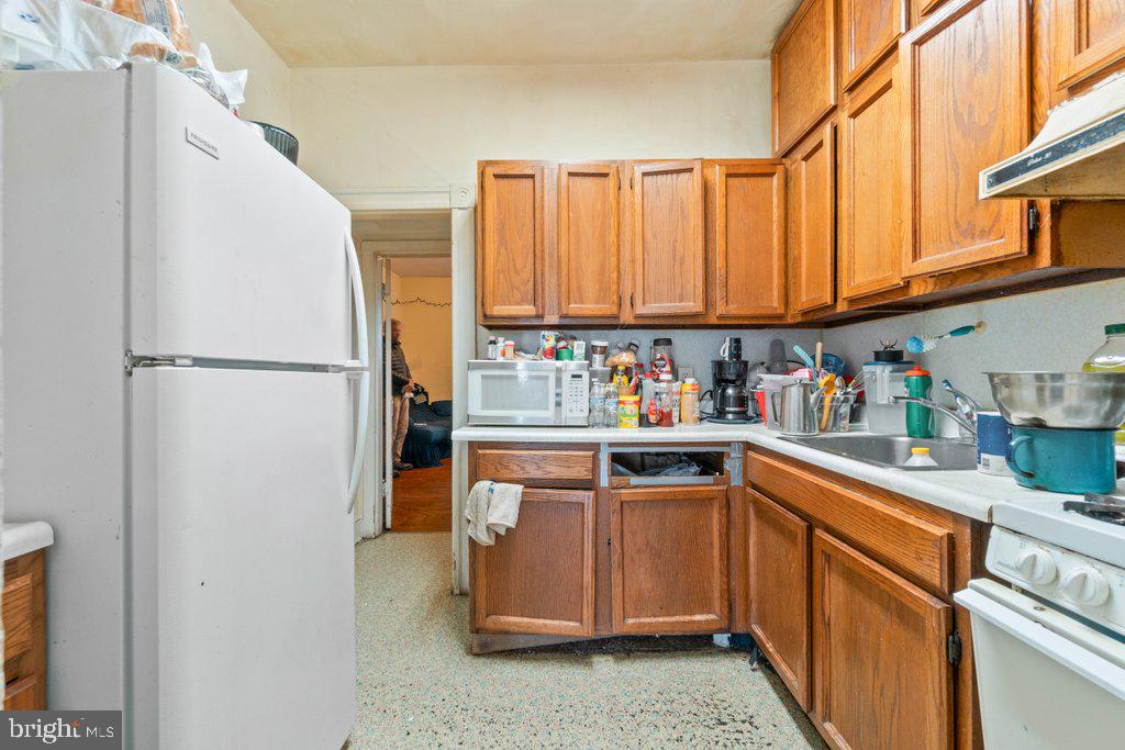 2810 Saint Paul St Property Photo 13