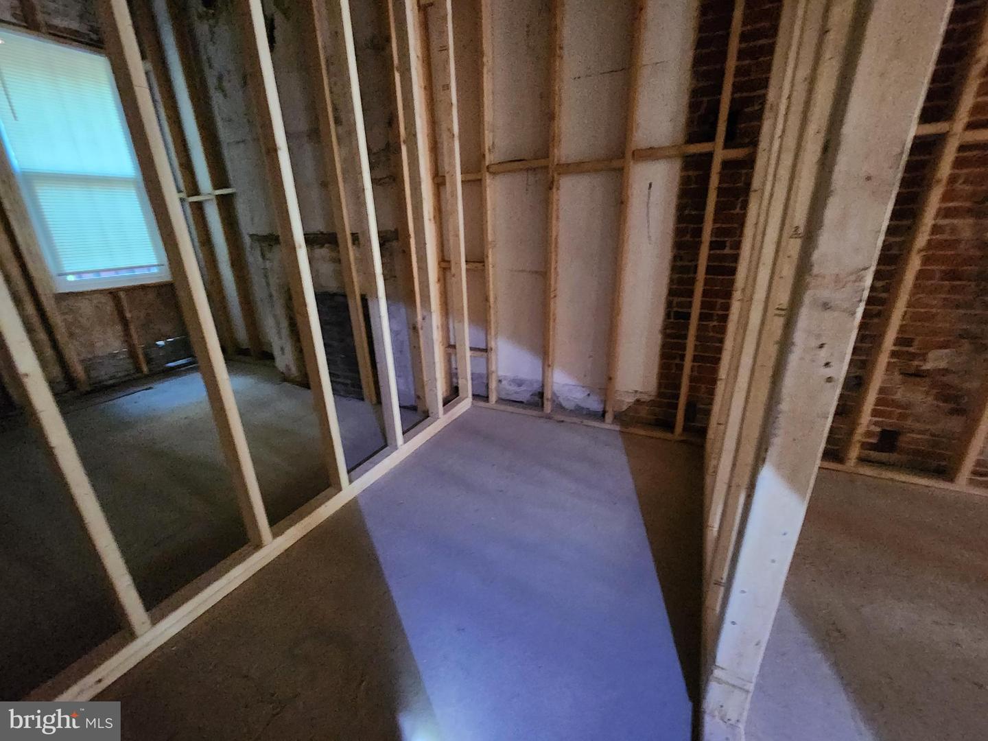 1003 Edmondson Ave Property Photo 9