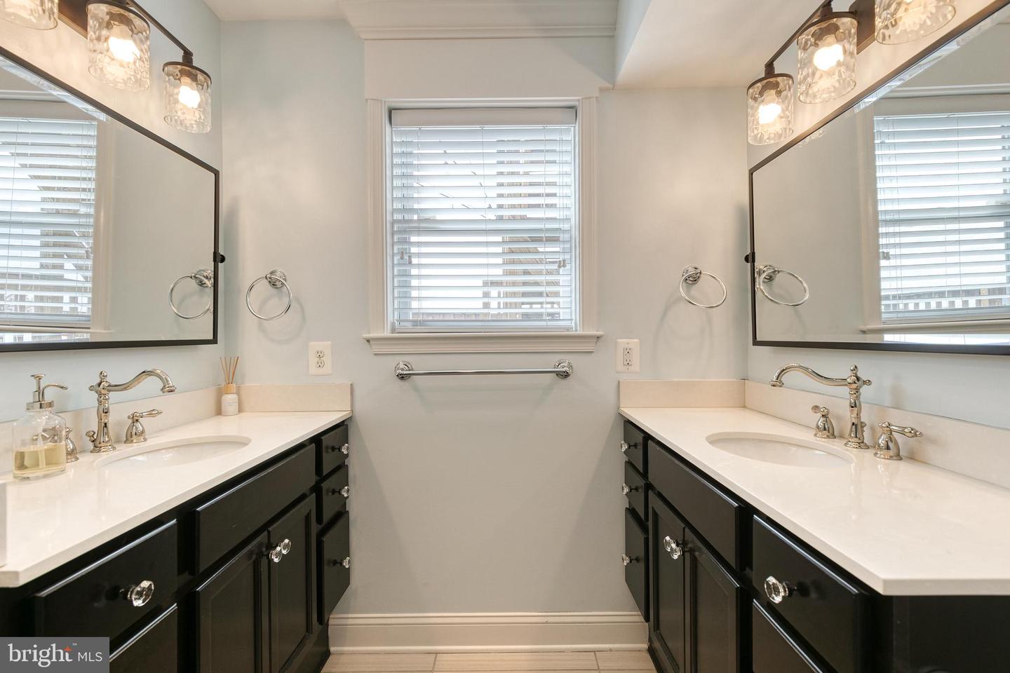 2205 Bank St Property Photo 15
