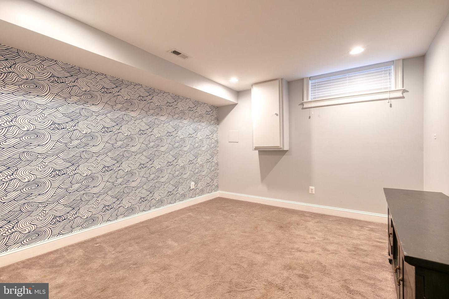 2205 Bank St Property Photo 17