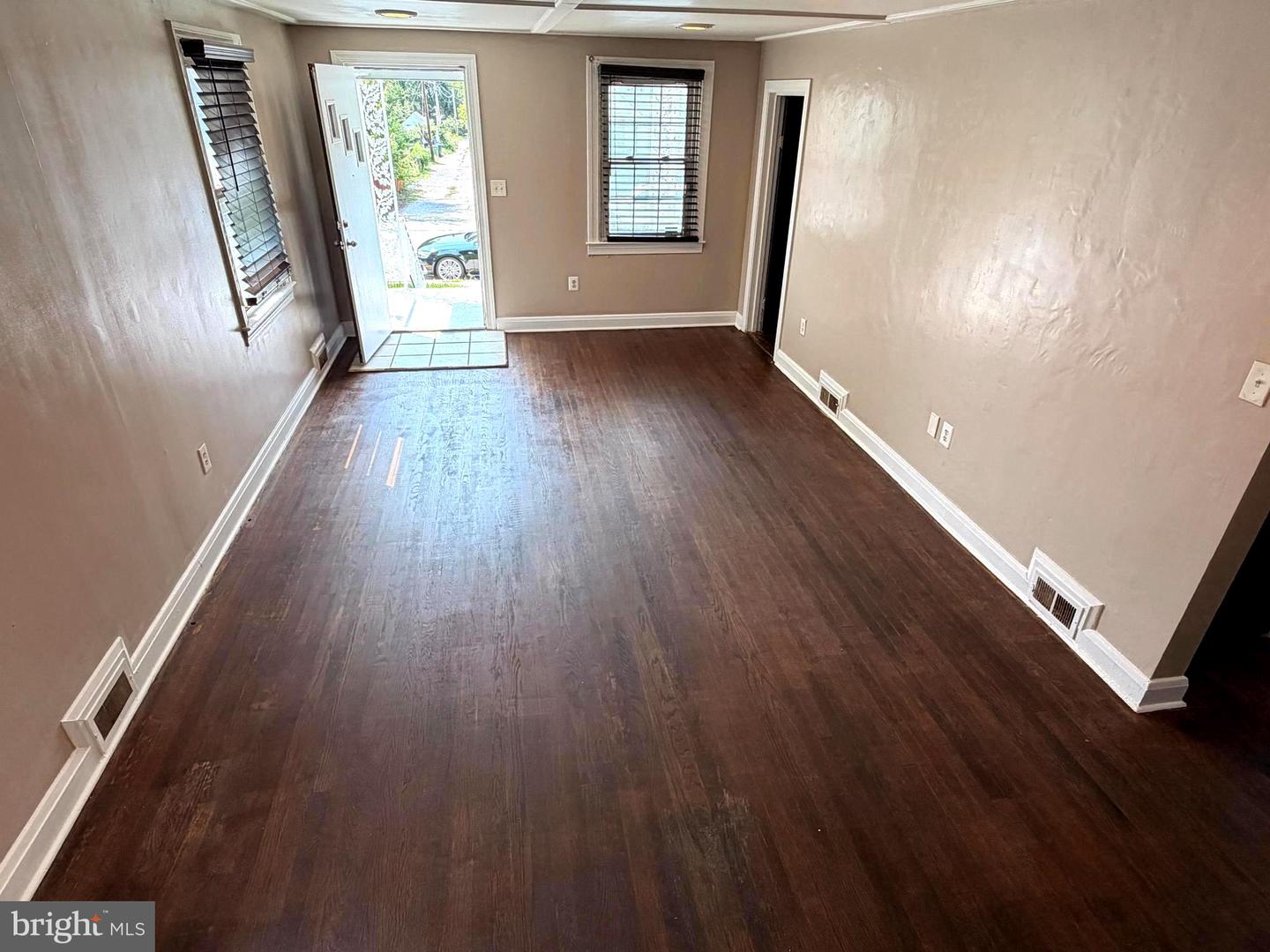 6101 Alta Ave Property Photo 5