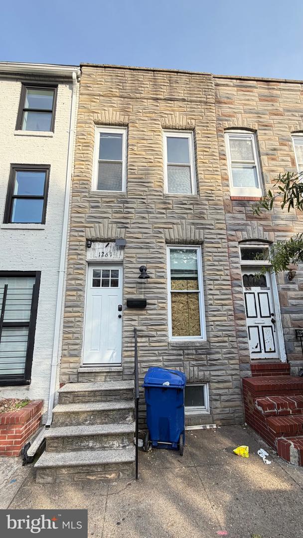 1261 WASHINGTON BLVD Property Photo 1