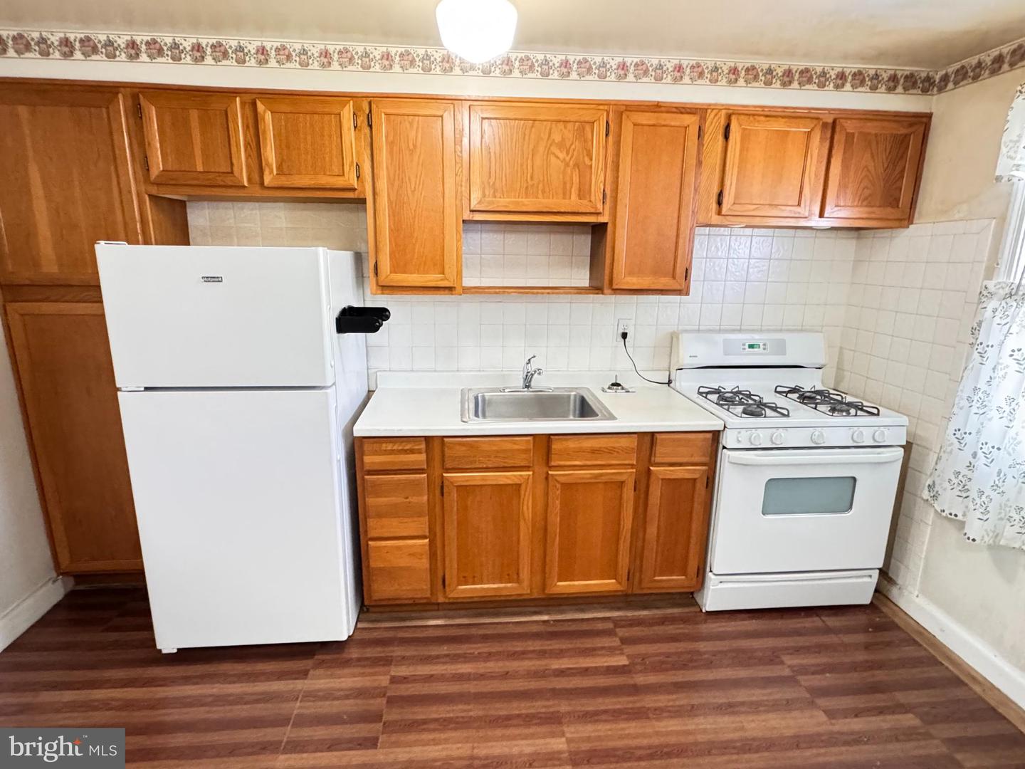 1221 Haverhill Rd Property Photo 4