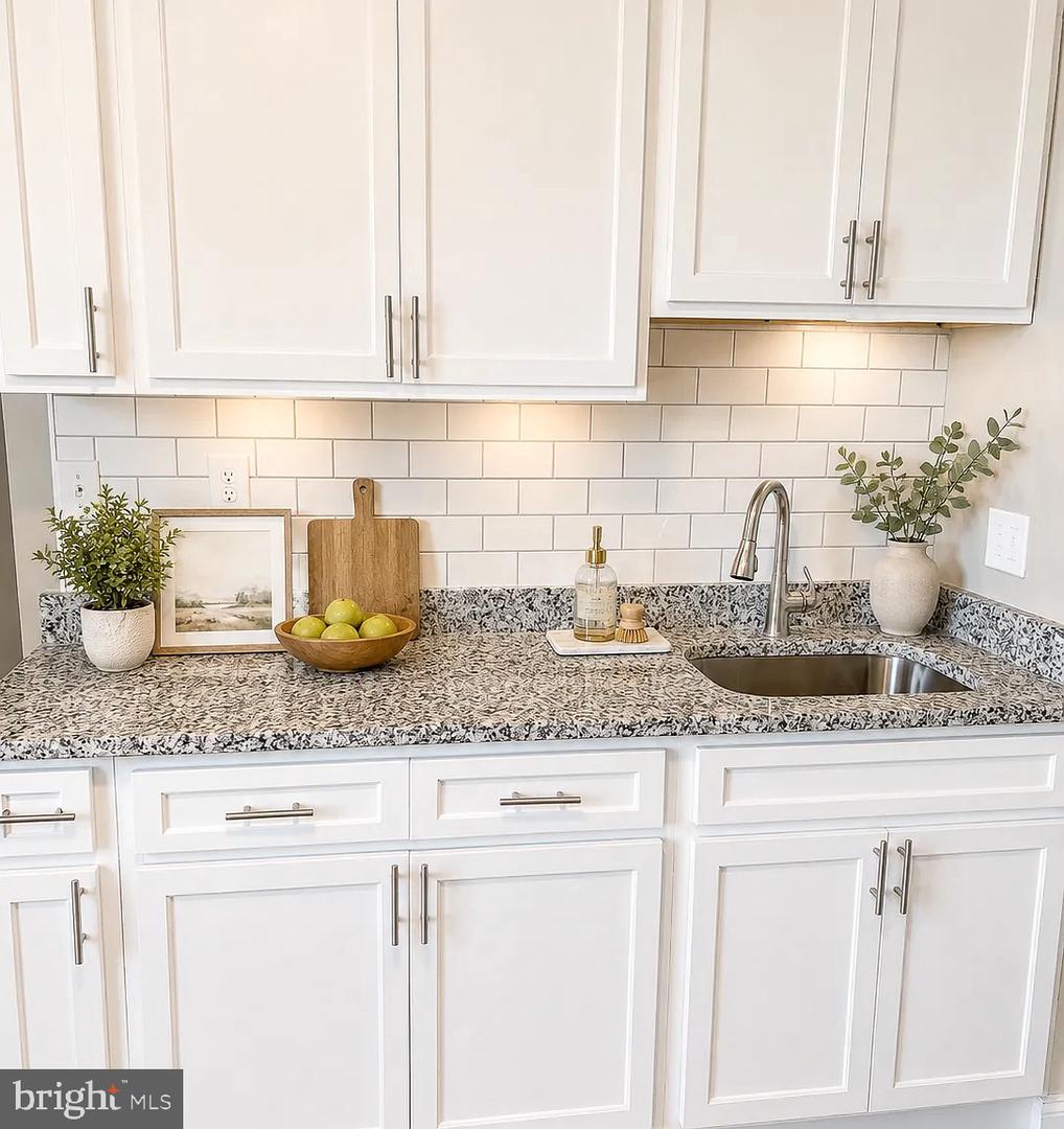 3200 Elgin Ave #c Property Photo 3