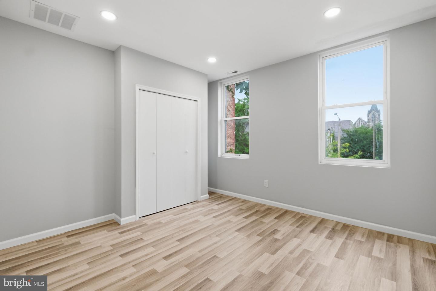 526 N Arlington Ave Property Photo 14