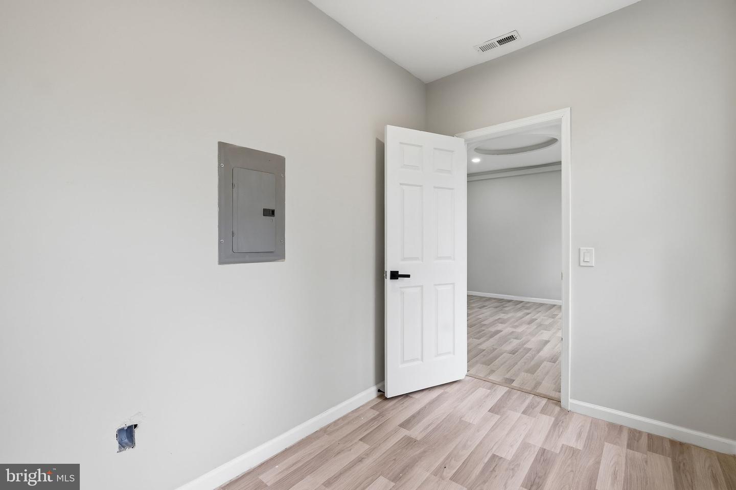 526 N Arlington Ave Property Photo 24