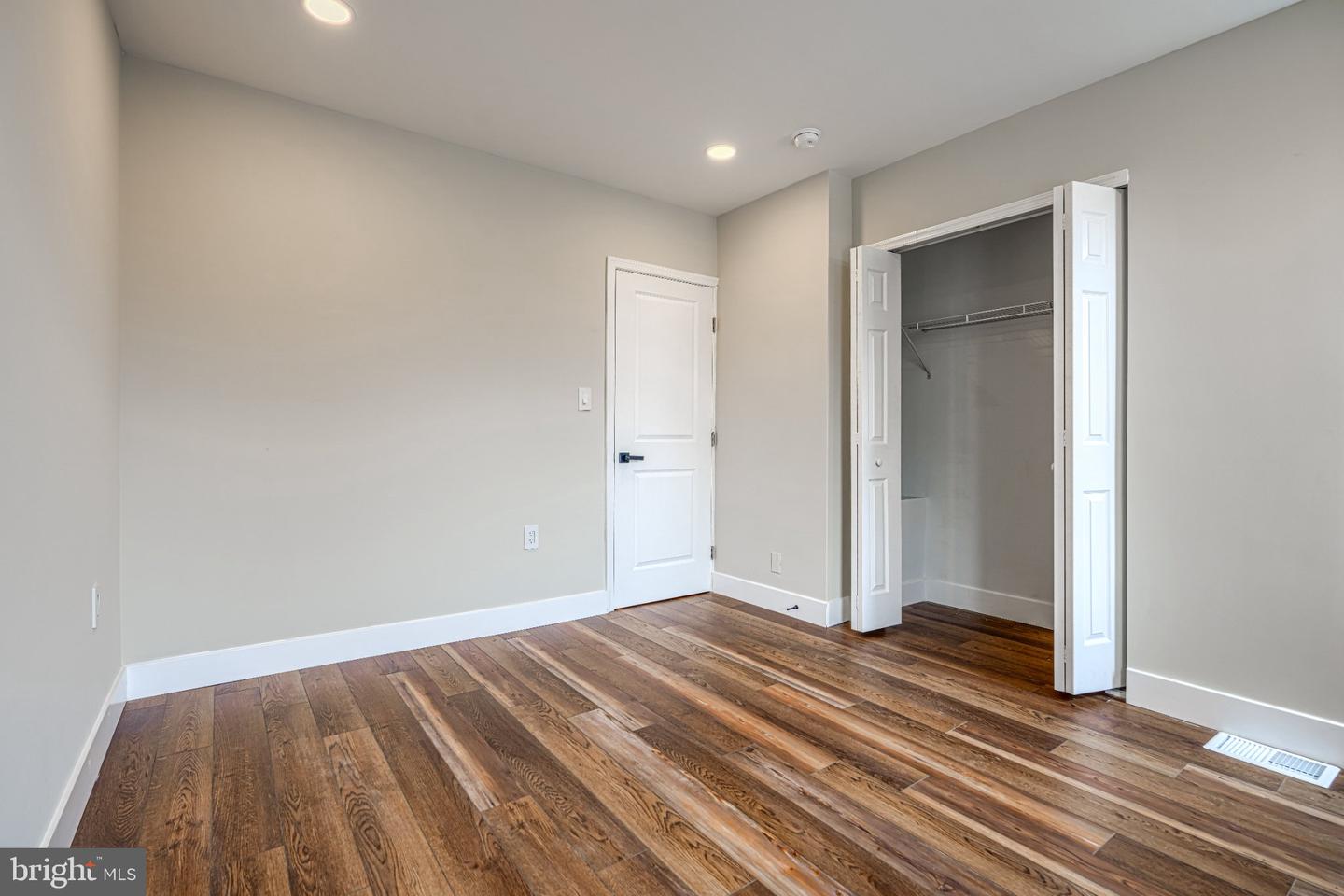 2824 Ashland Ave Property Photo 20
