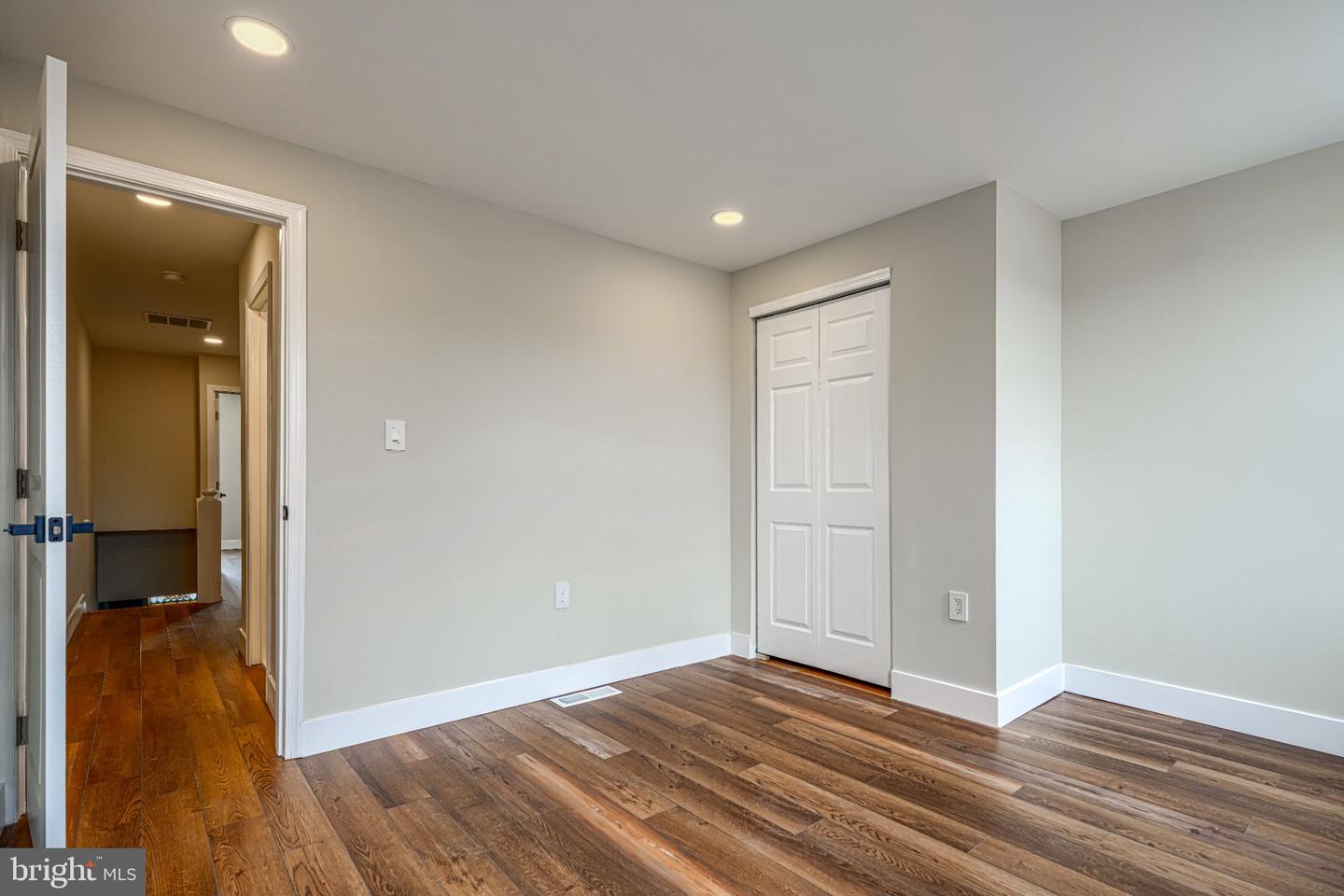 2824 Ashland Ave Property Photo 26